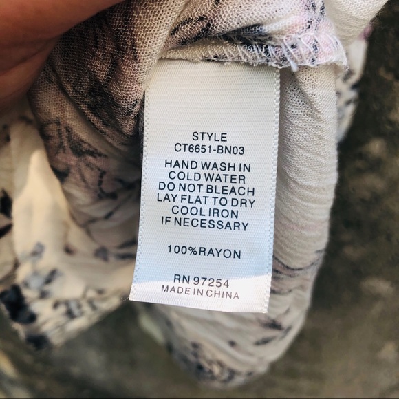 One Clothing LA Floral Off the Shoulder Top - Picture 2 of 7